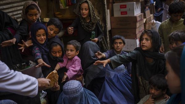 Jerit Kelaparan Warga Afghanistan di Bawah Kekuasaan Taliban