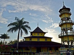 Sejukan Hati ke Masjid Tertua Kota Samarinda