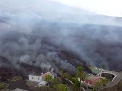Wujud Hangusnya Pemukiman Warga Akibat Letusan Gunung di Spanyol