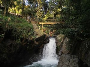 Nyess!! Segarnya Air Curug Putri Kencana Nyess!! Segarnya Air Curug Putri Kencana