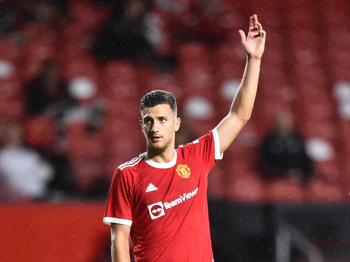 Diogo Dalor setia ke Manchester United. (Foto: Getty Images/Nathan Stirk)