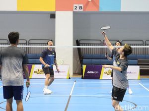 Video: Big Match Vincent/Desta Vs Owi/Butet, Seru & Lucu! Video: Big Match Vincent/Desta Vs Owi/Butet, Seru & Lucu!