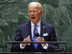 Joe Biden Tambah 12 Perusahaan China ke Daftar Hitam