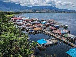 Kampung Yoboi, Desa Wisata Andalan di Papua Kampung Yoboi, Desa Wisata Andalan di Papua