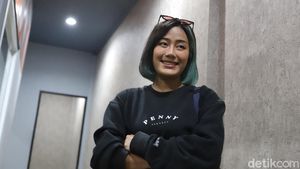 Cantiknya Firsabilah, Kekasih Coki Pardede yang Masih Setia Menunggu