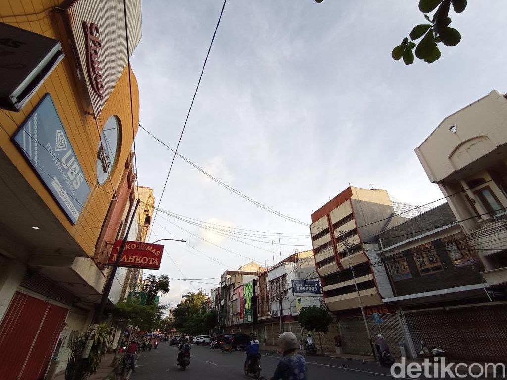 Mitos dan Sejarah Jalan Karanggetas, Pusat Toko Emas di Kota Cirebon Mitos dan Sejarah Jalan Karanggetas, Pusat Toko Emas di Kota Cirebon