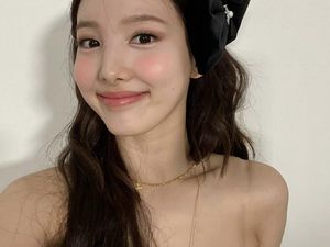 Nayeon TWICE Kerja Keras Diet Ekstrem & Olahraga Demi Comeback Album Solo Nayeon TWICE Kerja Keras Diet Ekstrem & Olahraga Demi Comeback Album Solo
