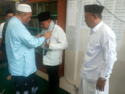 Ngikut Jejak SBY, Muslim Temui Ulama di Aceh
