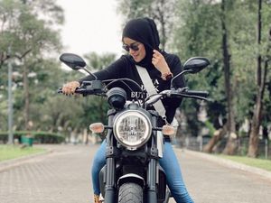 Olla Ramlan Sedang Hobi Motoran, Pernah Jatuh Namun Tak Kapok