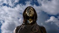 Misteriusnya Penemu Bitcoin, Patungnya Berdiri di Budapest