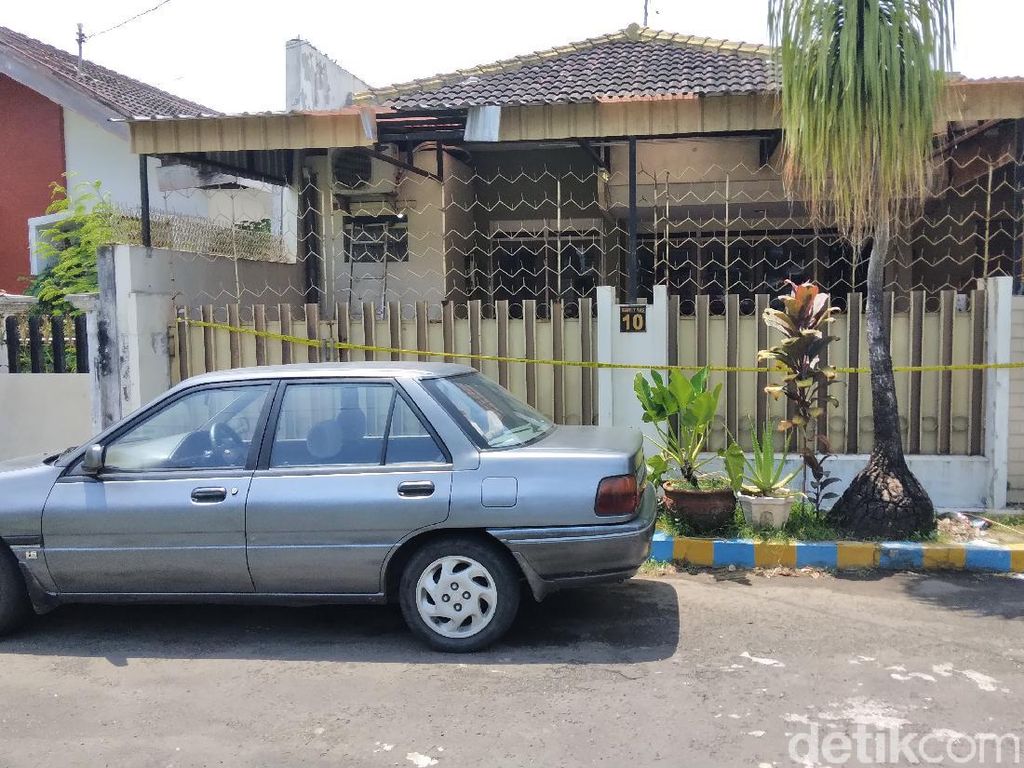Kematian Ibu Rumah Tangga di Kota Malang Akibat Dipukul dengan Palu Kematian Ibu Rumah Tangga di Kota Malang Akibat Dipukul dengan Palu