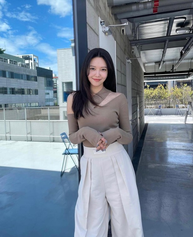 Sooyoung SNSD/Foto: Instagram/sooyoungchoi Menjadi kaya raya memang sudah seperti takdir bagi member SNSD bermarga Choi ini.