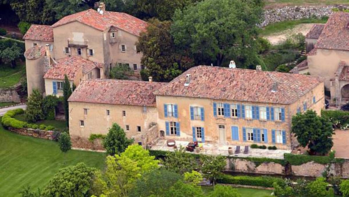 Rumah yang diperebutkan Angelina Jolie dan Brad Pitt.
