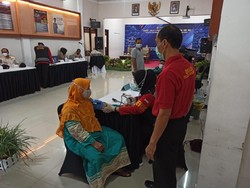 Capaian Vaksin Dosis 1 di Ponorogo Masih 33,56 Persen