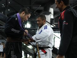 Bos ONE Championship Tak Cuma Jago Bisnis, Beladiri Juga Bisa