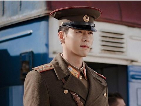 5 Gaya Aktor Korea dalam Balutan Seragam di Drama, Siapa Paling Keren?