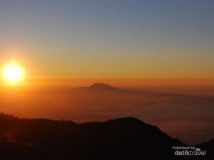 5 Gunung Terindah di Jawa Tengah untuk Liburan di Akhir Pekan 5 Gunung Terindah di Jawa Tengah untuk Liburan di Akhir Pekan