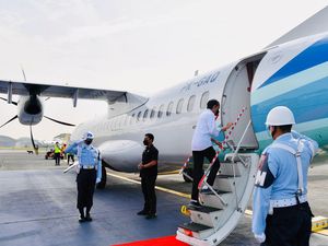 Kunker ke Cilacap, Jokowi Tinjau Vaksinasi hingga Lepas Tukik