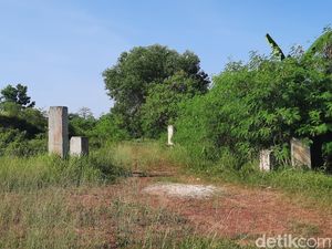 Penampakan Masjid Sriwijaya Mangkrak Dikorupsi Sisakan Prasasti Penampakan Masjid Sriwijaya Mangkrak Dikorupsi Sisakan Prasasti