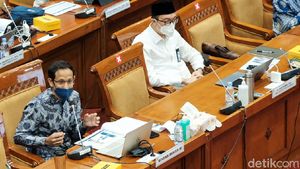 Nadiem Makarim Bahas Seleksi PPPK Guru Bareng DPR