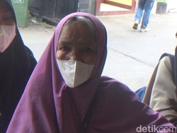 Tega! Nenek Jukir di Makassar Dikeroyok, Uang Hasil Parkir Dirampas
