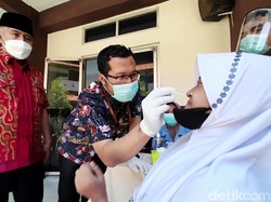 Antisipasi Klaster PTM, Pelajar di Brebes-Solo Diswab Antigen