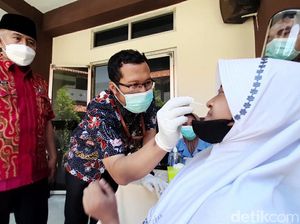 Antisipasi Klaster PTM, Pelajar di Brebes-Solo Diswab Antigen Antisipasi Klaster PTM, Pelajar di Brebes-Solo Diswab Antigen