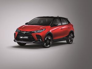 Penampakan Yaris X-Urban ala Crossover Seharga Rp 280 Juta Penampakan Yaris X-Urban ala Crossover Seharga Rp 280 Juta
