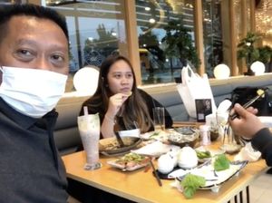 Tukul Arwana Sosok Family Man yang Hobi Makan Bareng Anak