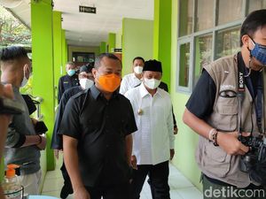 Pantau PTM di Ciamis, Uu Minta Siswa Pakai Aplikasi Peduli Lindungi
