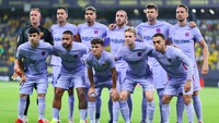 Kedua, Ronald Koeman mengubah gaya permainan alami Barcelona dari 4-3-3 jadi 4-2-3-1. Sejauh ini, formasi tersebut tidak terlihat meyakinkan (Getty Images)