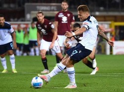 Lazio menjadi tim Italia dengan peluang penalti terbanyak, yakni setiap 315 menit. (Foto: AFP/MARCO BERTORELLO)