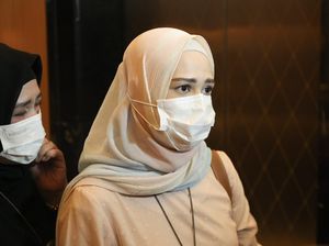 Cut Meyriska Ungkap Perbedaan Hamil Anak Pertama dan Kedua Cut Meyriska Ungkap Perbedaan Hamil Anak Pertama dan Kedua