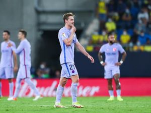 Cadiz Vs Barcelona: Kartu Merah Kontroversial Frenkie de Jong Cadiz Vs Barcelona: Kartu Merah Kontroversial Frenkie de Jong