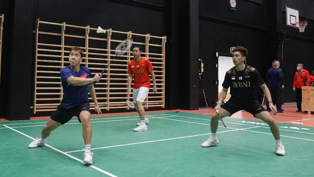 Pemain Indonesia tengah berlatih jelang Piala Sudirman 2021. (Arsip PBSI)