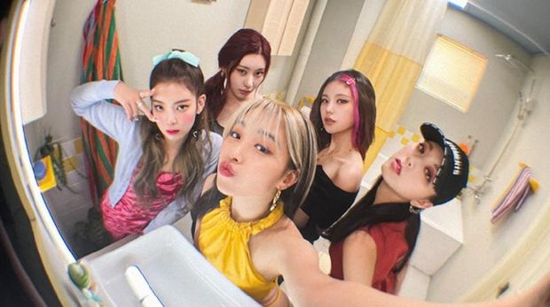 ITZY Rilis MV LOCO, Para Member Tampil dengan Konsep Bold dan Colorful!