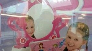 Kumpulan Photoshop Gagal, Malah Jadi Horor dan Lucu