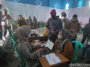 Capaian Masih Rendah, Lamtamal III Vaksinasi Ribuan Warga Cianjur