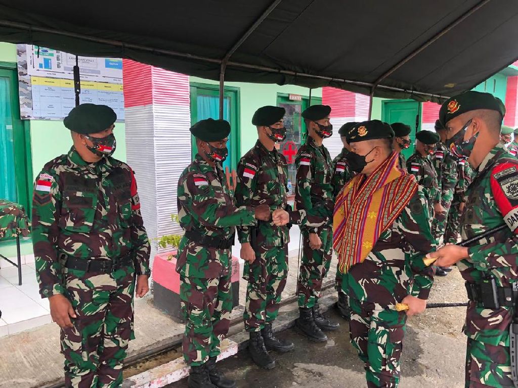 Pesan Letjen Dudung di Perbatasan: Bijak Bersosmed, Jangan Coreng TNI Pesan Letjen Dudung di Perbatasan: Bijak Bersosmed, Jangan Coreng TNI