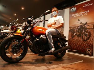 Ini Pemilik Pertama Moto Guzzi New V7 Stone di Indonesia, Motor Seharga Pajero Sport Ini Pemilik Pertama Moto Guzzi New V7 Stone di Indonesia, Motor Seharga Pajero Sport