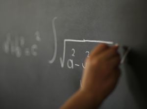 Contoh Soal Perpangkatan dan Bentuk Akar untuk PTS Contoh Soal Perpangkatan dan Bentuk Akar untuk PTS