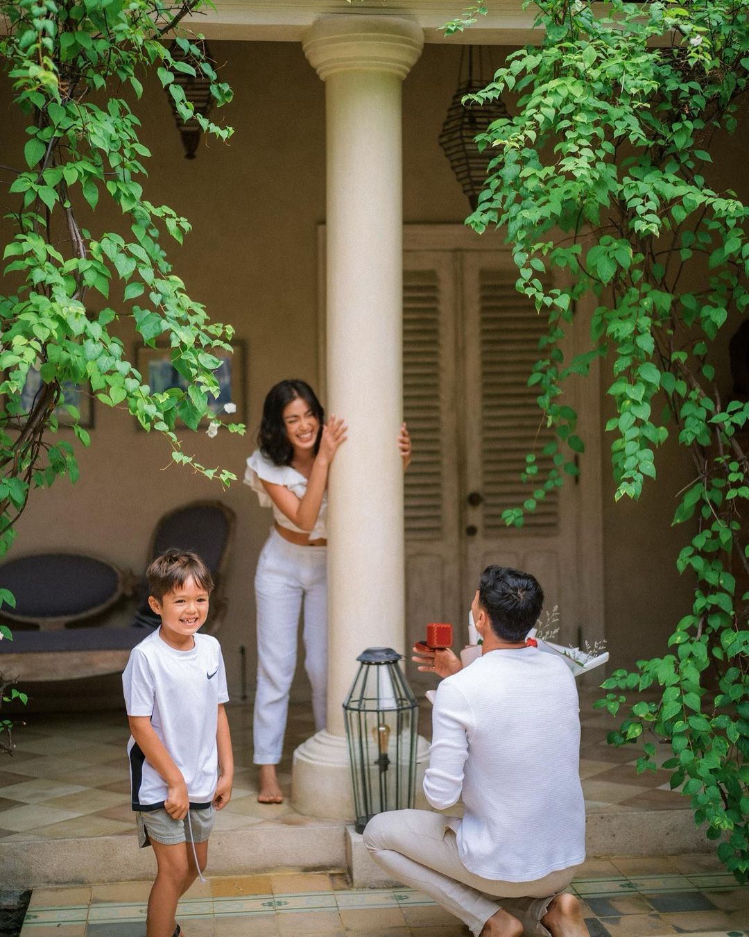 Potret Lamaran Jessica Iskandar