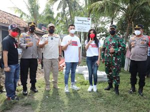 Wanda Ponika Gandeng Raffi Ahmad untuk Indonesia Pasti Bisa Wanda Ponika Gandeng Raffi Ahmad untuk Indonesia Pasti Bisa