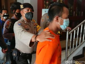 Ustaz Ini Cabuli 34 Santriwati dengan Alasan Rumah Tangga Tak Harmonis Ustaz Ini Cabuli 34 Santriwati dengan Alasan Rumah Tangga Tak Harmonis