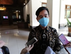 Gibran Bocorkan Jersey Persis Solo, Colek AHHA PS Pati