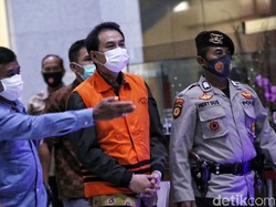 Azis Syamsuddin Jalani Sidang Perdana Hari Ini