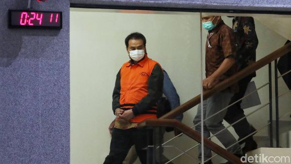 Setelah Dijemput Paksa, Azis Syamsuddin Ditahan KPK
