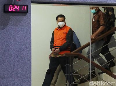 Setelah Dijemput Paksa, Azis Syamsuddin Ditahan KPK