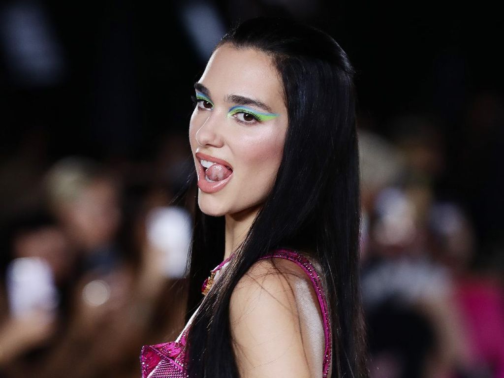 Dua Lipa hingga Jennifer Lopez, Ini Rekomendasi 5 Lagu Kolaborasi Antar Generasi Dua Lipa hingga Jennifer Lopez, Ini Rekomendasi 5 Lagu Kolaborasi Antar Generasi