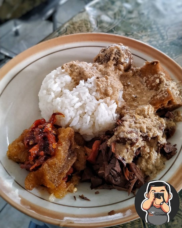 Gudeg Bu Djuminten / Foto: Instagram/ Photo Explorer Id gudeg legendaris bu Djuminten